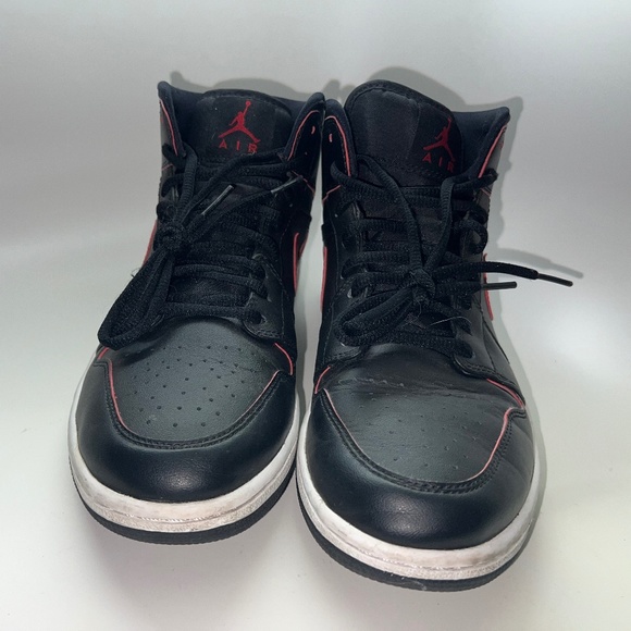 Jordan 1 Air Mid Retro 'Black Team Red' sz 8 Mens - Picture 3 of 7